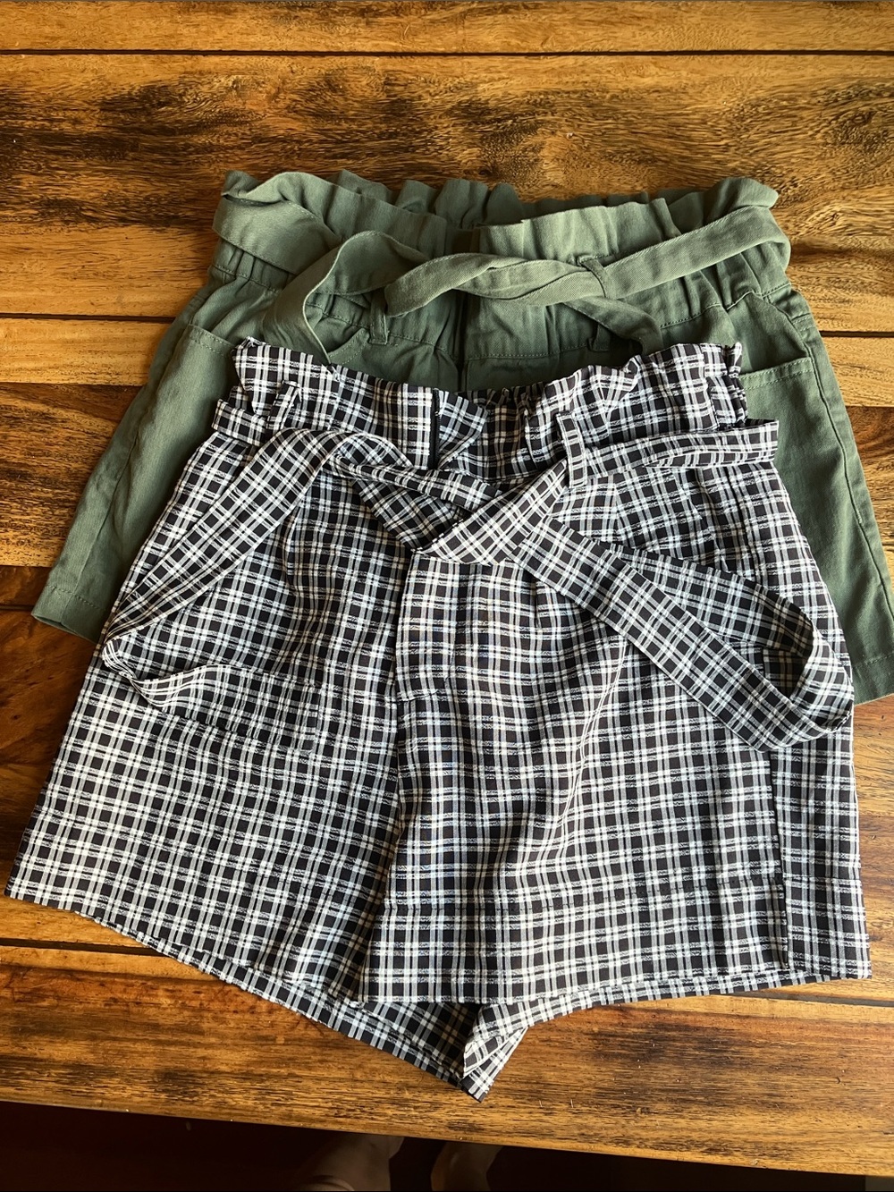Paperbag Waist Plaid and Olive Tie-Belt Women’s Shorts lot of 2! Sz S